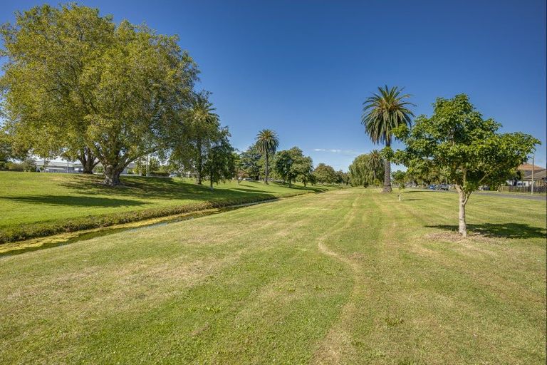 Photo of property in 55 Douglas Mclean Avenue, Marewa, Napier, 4110