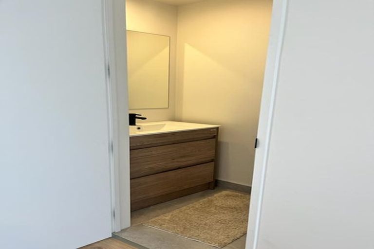 Photo of property in 2 Porowha Road, Westgate, Auckland, 0814