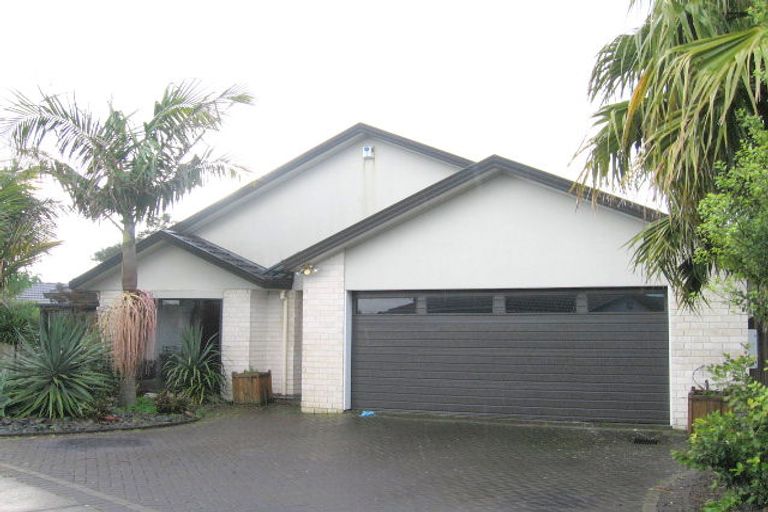 Photo of property in 19 Robina Court, Burswood, Auckland, 2013