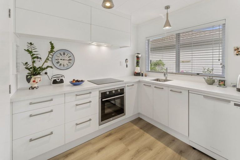 Photo of property in 1/96 Point Road, Monaco, Nelson, 7011