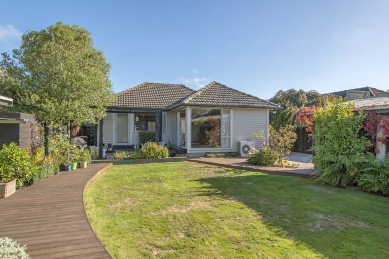 Photo of property in 28 Sledmere Street, Burnside, Christchurch, 8053