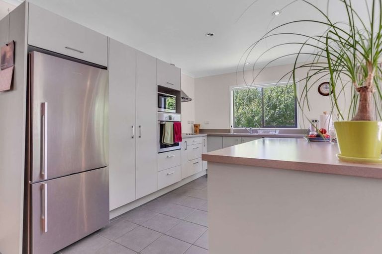 Photo of property in 8a Norfolk Drive, Cambridge, 3434