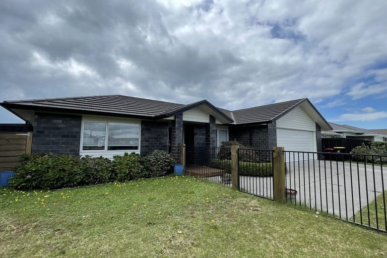 Photo of property in 153 The Boulevard, Papamoa Beach, Papamoa, 3118