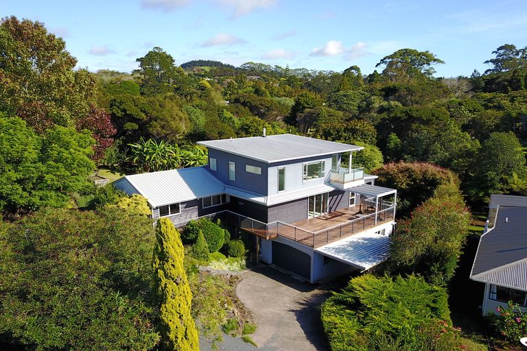 Photo of property in 84 Rangitane Loop Road, Kerikeri, 0294