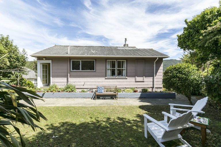 Photo of property in 27a Victory Avenue, Karori, Wellington, 6012