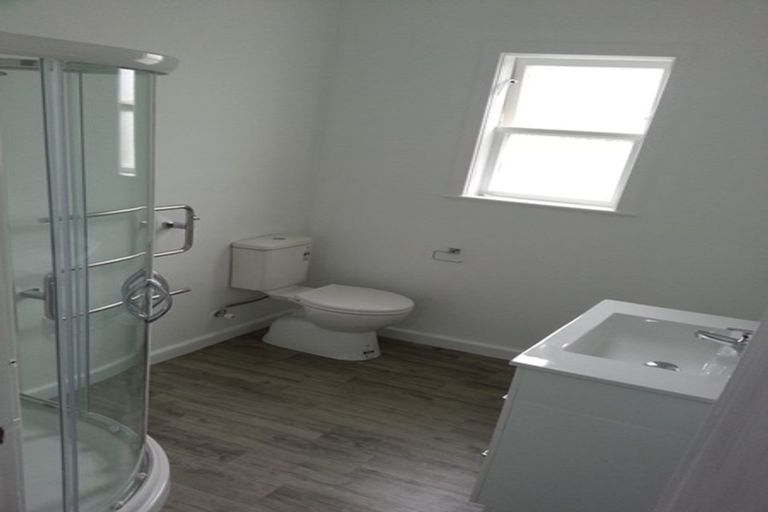 Photo of property in 105 Victoria Avenue, Palmerston North, 4410