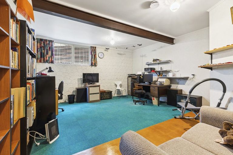 Photo of property in 34 Fyvie Avenue, Tawa, Wellington, 5028