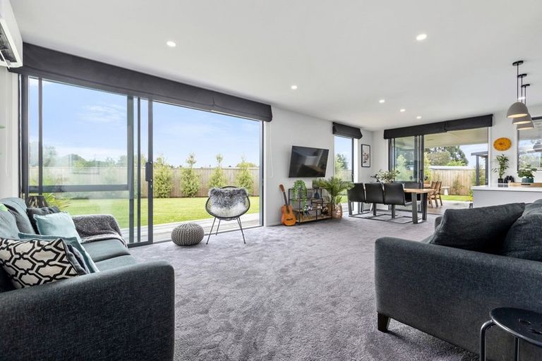 Photo of property in 14 Maple Grove, Solway, Masterton, 5810