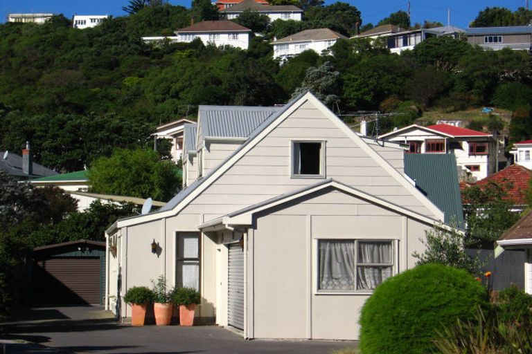 Photo of property in 108a Weka Street, Miramar, Wellington, 6022