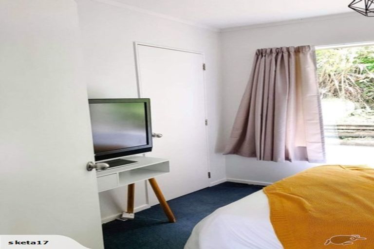 Photo of property in 2/8 Tulsa Grove, Totara Park, Upper Hutt, 5018