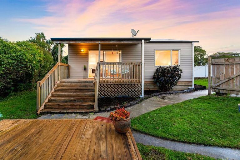 Photo of property in 13a Becroft Drive, Forrest Hill, Auckland, 0620