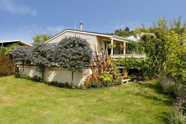 Photo of property in 7b Isobel Street, Acacia Bay, Taupo, 3330