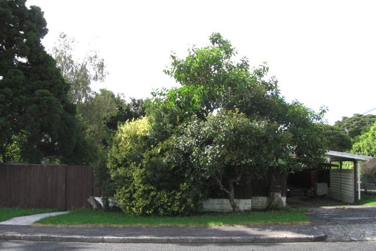 Photo of property in 7 Porter Avenue, Te Atatu South, Auckland, 0610