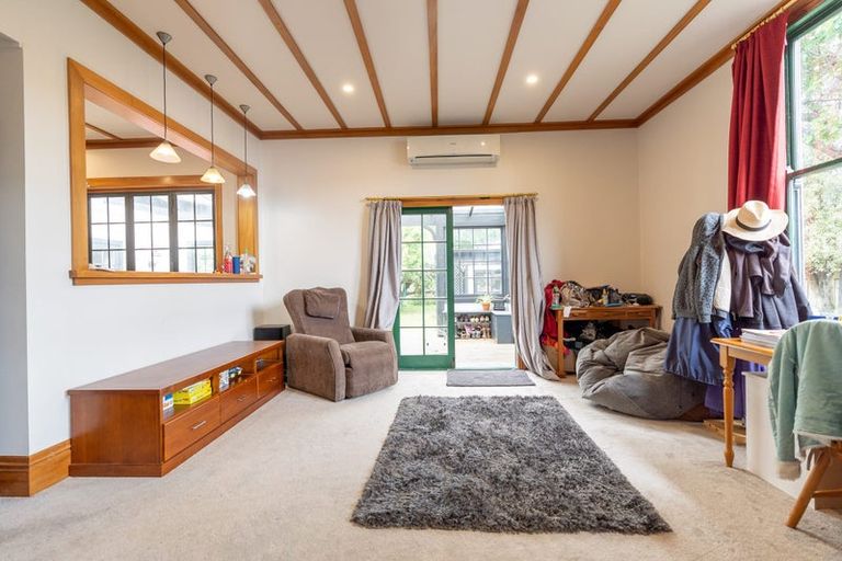 Photo of property in 54 Brightwater Terrace, Terrace End, Palmerston North, 4410