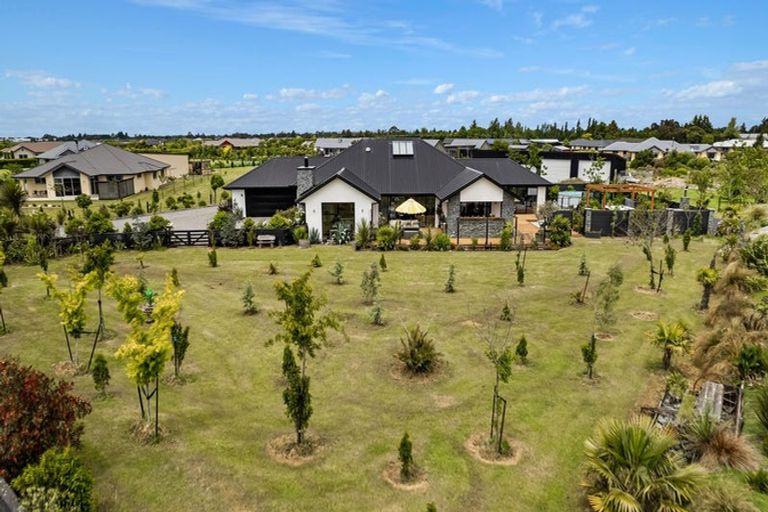 Photo of property in 11 Whitcombe Place, Darfield, 7571