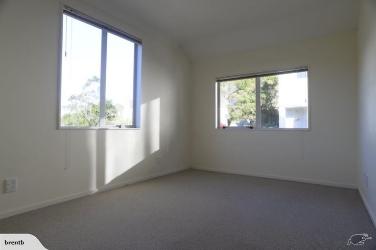 Photo of property in 21a Percy Dyett Drive, Karori, Wellington, 6012
