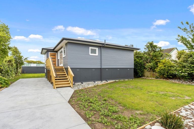 Photo of property in 11 Glenrowan Avenue, Avondale, Christchurch, 8061