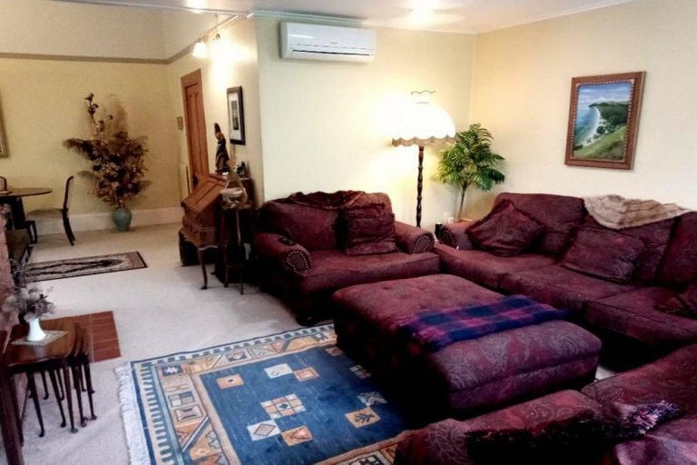 Photo of property in 16 Hunter Street, Dannevirke, 4930