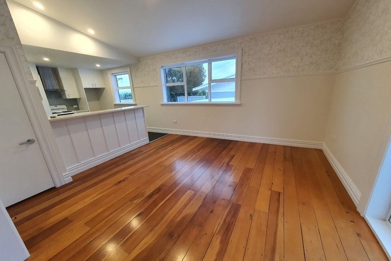 Photo of property in 1/1 Balmain Road, Birkenhead, Auckland, 0626