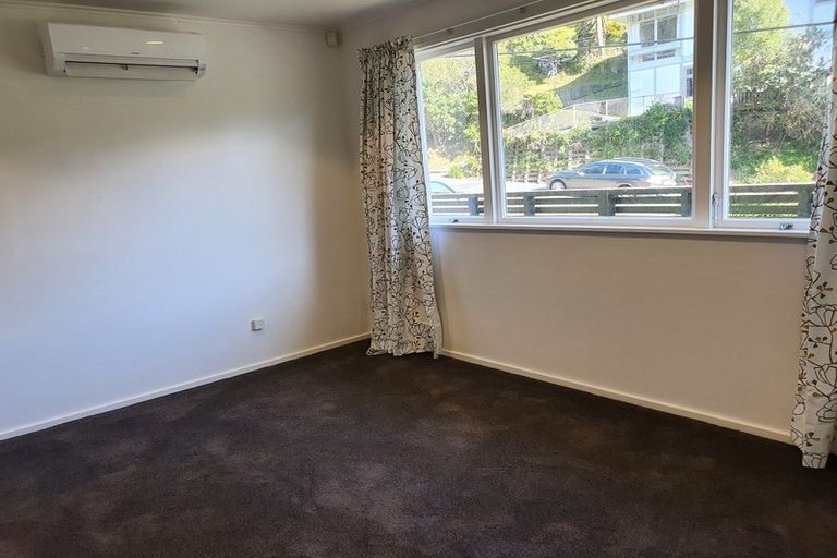 Photo of property in 1/46 Randwick Road, Northland, Wellington, 6012