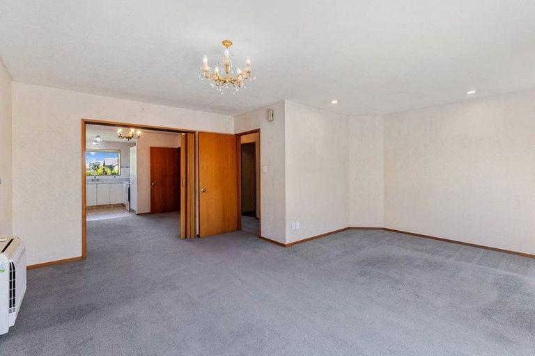 Photo of property in 1/437 Ilam Road, Bryndwr, Christchurch, 8052