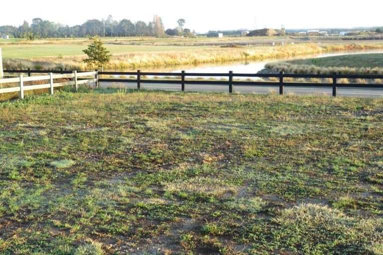 Photo of property in 8 West Bay Place, Huntingdon, Ashburton, 7774