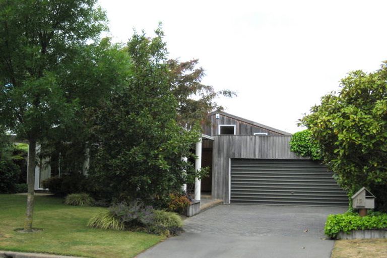 Photo of property in 15 Cricklewood Place, Avonhead, Christchurch, 8042