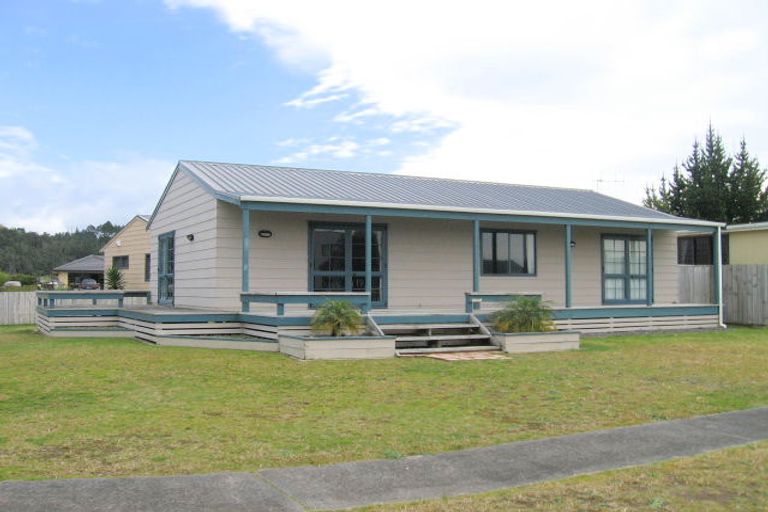 Photo of property in 107a Hampton Road, Whangamata, 3620