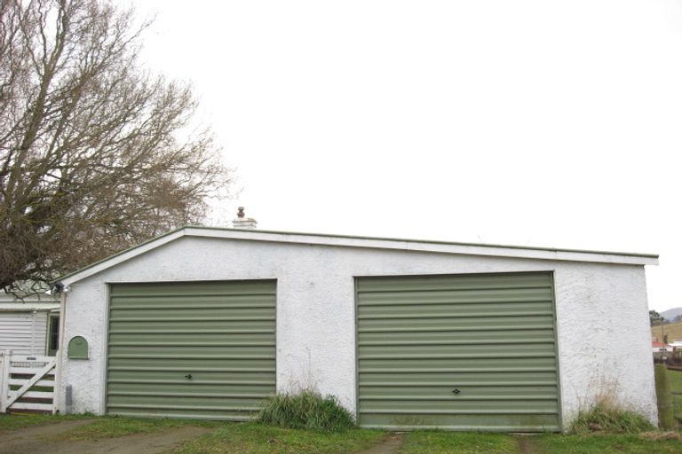 Photo of property in 16 Perth Street, Waikouaiti, 9510