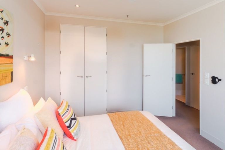 Photo of property in Civic Chambers Apartments, 2b/25 Cuba Street, Te Aro, Wellington, 6011