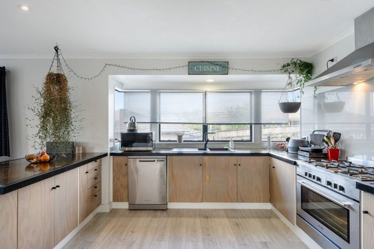 Photo of property in 4 Verbena Glen, Mount Maunganui, 3116