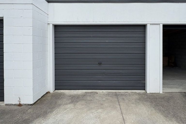 Photo of property in 4/28 Aikmans Road, Merivale, Christchurch, 8014