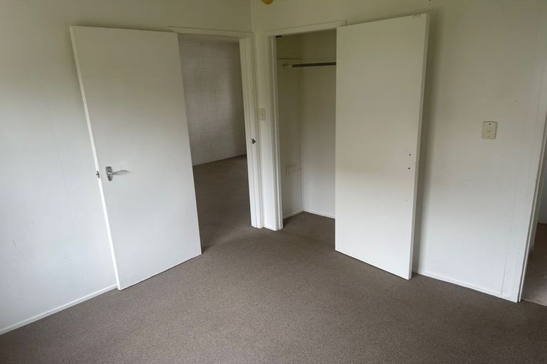 Photo of property in 2/21a Landscape Road, Papatoetoe, Auckland, 2025