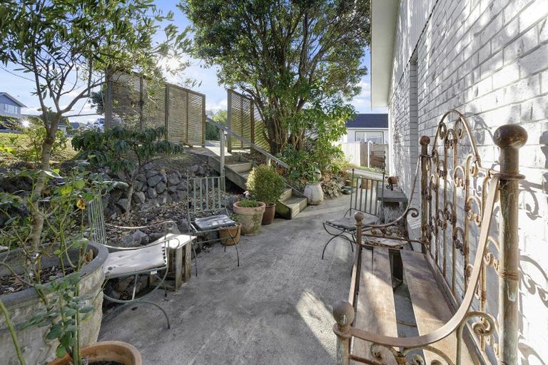 Photo of property in 19a Hicks Close, Whitby, Porirua, 5024