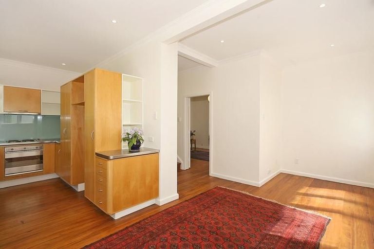 Photo of property in 12 Mahoe Street, Eastbourne, Lower Hutt, 5013