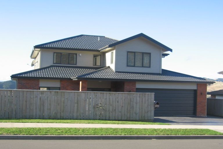 Photo of property in 49 Erlestoke Crescent, Churton Park, Wellington, 6037