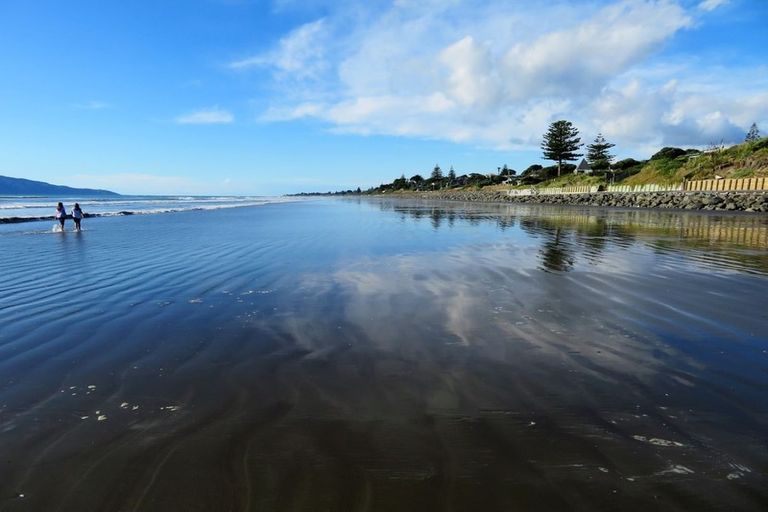 Photo of property in 74 The Esplanade, Raumati South, Paraparaumu, 5032