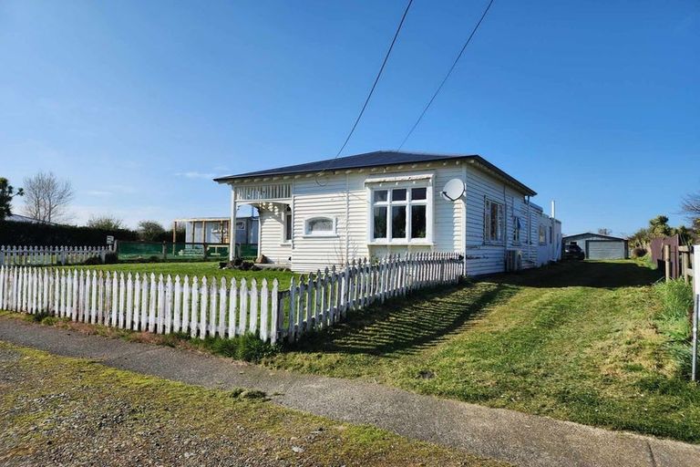 Photo of property in 43 Hastings Street, Ohai, 9635