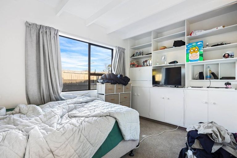 Photo of property in 8 Brixton Street, Islington, Christchurch, 8042