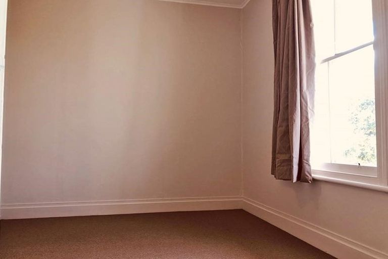 Photo of property in 10 Chapel Street, Papakura, 2110