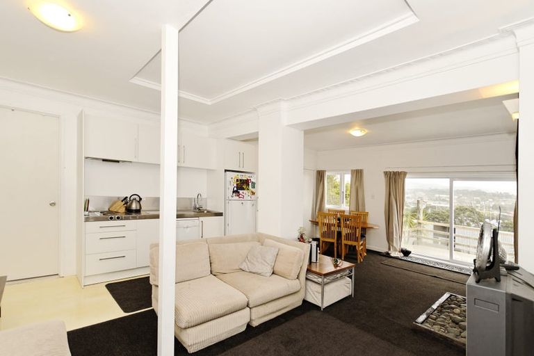 Photo of property in 11a Rangeview Road, Sunnyvale, Auckland, 0612
