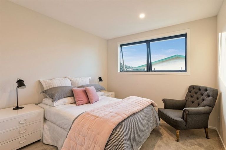 Photo of property in 52 Waipani Road, Te Atatu Peninsula, Auckland, 0610
