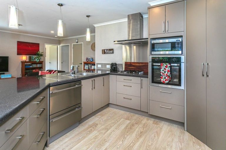 Photo of property in 6 Pa Road, Hahei, Whitianga, 3591