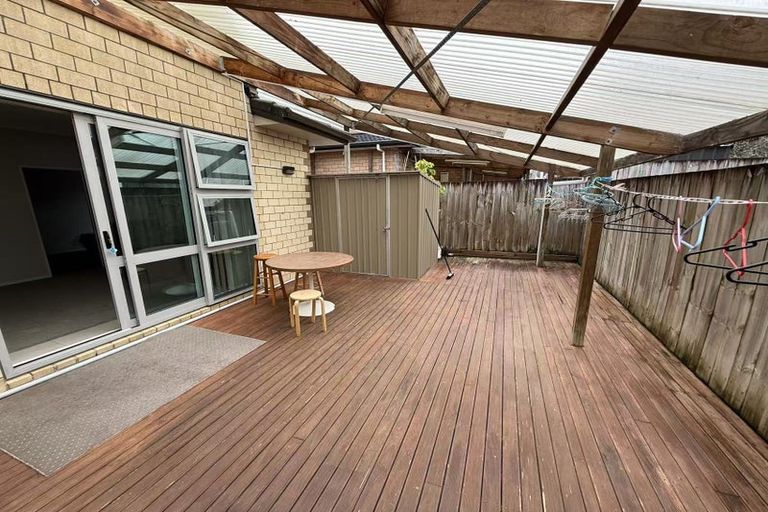 Photo of property in 17 Kira Road, Flat Bush, Auckland, 2016