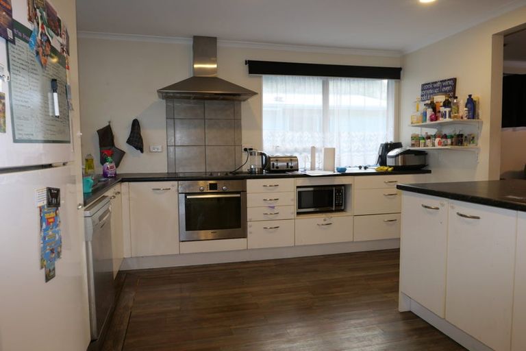 Photo of property in 51 Ruahine Street, Paraparaumu, 5032