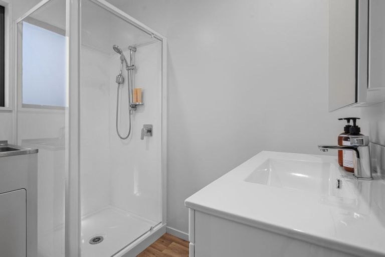 Photo of property in 3/129 Aikmans Road, Merivale, Christchurch, 8014