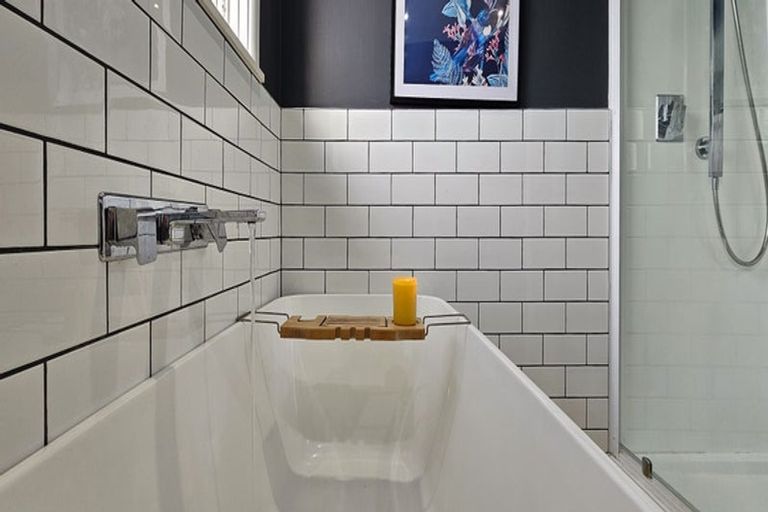 Photo of property in 11 Mcdonald Street, Brockville, Dunedin, 9011