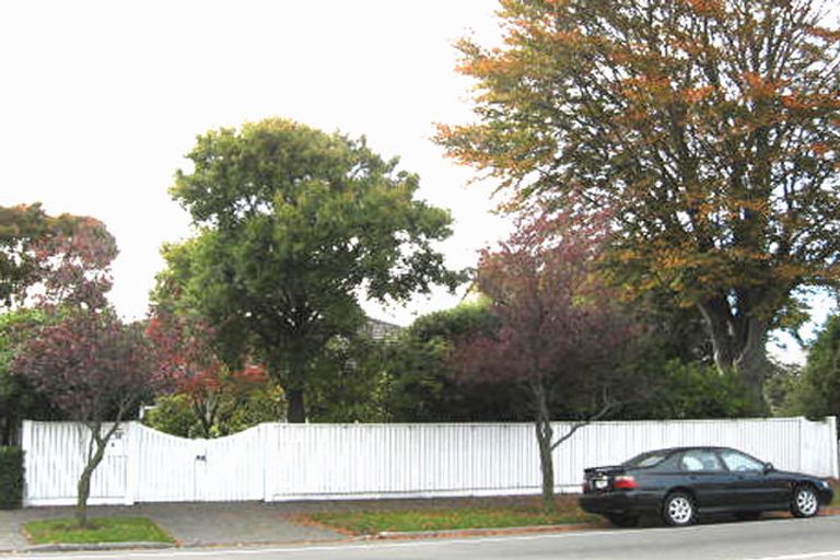 Photo of property in 44 Memorial Avenue, Ilam, Christchurch, 8053