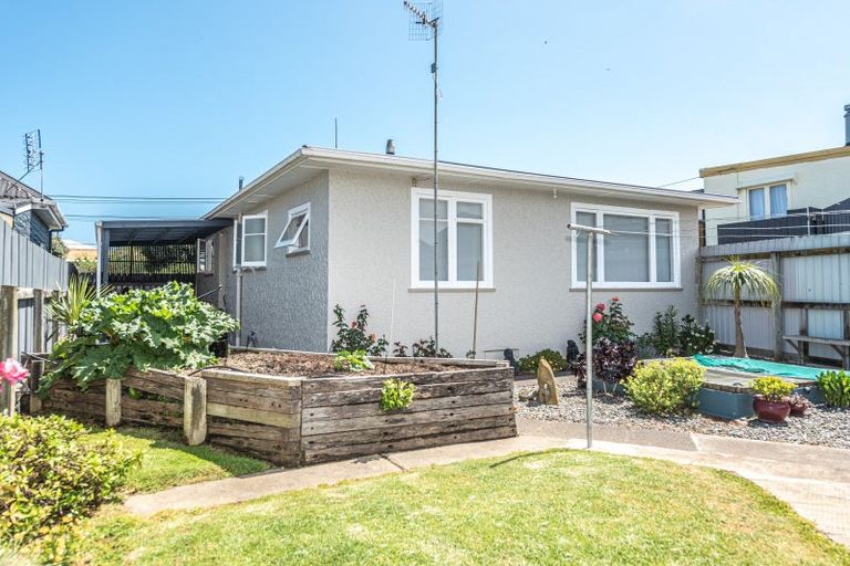 Photo of property in 40 Matai Street, Castlecliff, Whanganui, 4501
