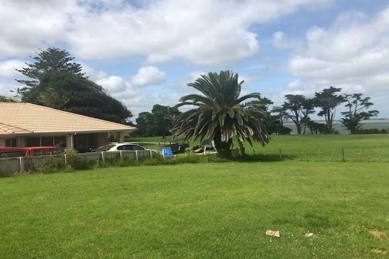 Photo of property in 27 Nicholas Gibbons Drive, Clendon Park, Auckland, 2103